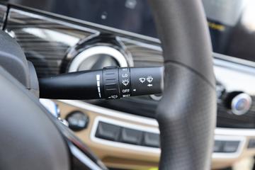 �������� ��R 1.6L 122���� ���� 3.7�׵�������΢��(YTQ1031PHQ331)ͼƬ