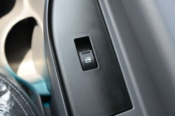 �����Ῠ ��N 151���� 4.18�׵��������Ῠ(����)(YTQ1041KK333-2)ͼƬ