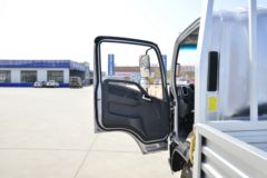 蓝擎轻卡 龙N 151马力 4.18米单排栏板轻卡(中体)(YTQ1041KK333-2)