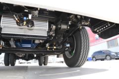 蓝擎轻卡 龙N 151马力 4.18米单排栏板轻卡(中体)(YTQ1041KK333-2)