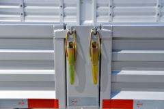 蓝擎轻卡 龙N 151马力 4.18米单排栏板轻卡(中体)(YTQ1041KK333-2)