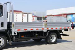 蓝擎轻卡 龙N 151马力 4.18米单排栏板轻卡(中体)(YTQ1041KK333-2)