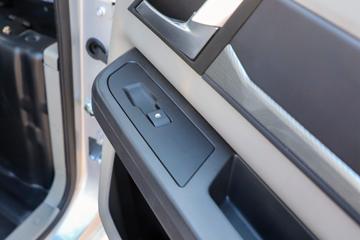 �������� ��R ����� 1.6L 122���� ���� 3.05��˫������΢��ͼƬ