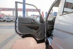蓝擎汽车 凌R 高配版 1.6L 122马力 汽油 3.05米双排栏板微卡(YTQ1031PHQ332)