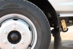 蓝擎汽车 凌R 高配版 1.6L 122马力 汽油 3.05米双排栏板微卡(YTQ1031PHQ332)
