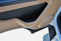 蓝擎汽车 凌R 1.6L 122马力 汽油 2.7米双排栏板微卡