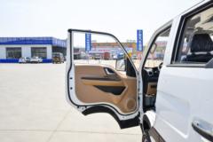 蓝擎汽车 凌R 1.6L 122马力 汽油 2.7米双排栏板微卡