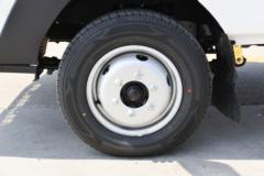 蓝擎汽车 凌R 1.6L 122马力 汽油 2.7米双排栏板微卡