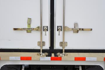 ���� ŷ����S1 ��ӯ�� 158���� 4X2 4.08����س�(BJ5048XLC-FM8)ͼƬ