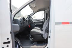 五菱 扬光 实用型 2024款 2.9T 2座 4.985米纯电动封闭货车41.9kWh