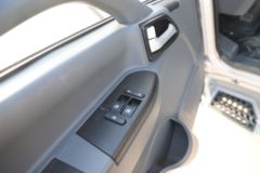 陕汽轻卡 德龙K1 基础型 160马力 4.18米单排栏板轻卡(国六)(YTQ1041KH333) 陕汽轻卡 德龙K1 基础型 160马力 4.18米单排栏板轻卡(国六)(YTQ1041KH333)