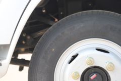 陕汽轻卡 德龙K1 基础型 160马力 4.18米单排栏板轻卡(国六)(YTQ1041KH333) 陕汽轻卡 德龙K1 基础型 160马力 4.18米单排栏板轻卡(国六)(YTQ1041KH333)