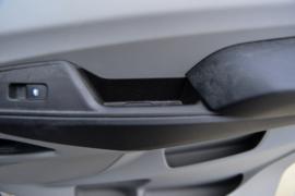 大通V90&nbsp;冷藏车驾驶室图片