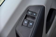 上汽大通 V90 150马力 5.94米长轴高顶冷藏车(后双胎)(程力威牌)(CLW5044XLCSH6)