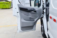 上汽大通 V90 150马力 5.94米长轴高顶冷藏车(后双胎)(程力威牌)(CLW5044XLCSH6)