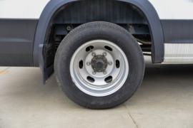 大通V90&nbsp;冷藏车底盘图片