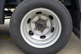 大通V90&nbsp;冷藏车底盘图片