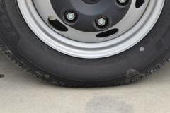 上汽大通 V90 150马力 5.94米长轴高顶冷藏车(后双胎)(程力威牌)(CLW5044XLCSH6)