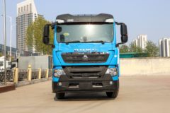 中国重汽 HOWO TX重卡 25T 6X4 换电式纯电动牵引车(ZZ4257V384GZ1SBEV)282kWh