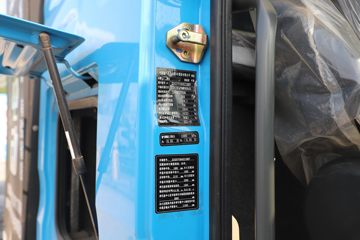 �й����� HOWO TX�ؿ� 25T 6X4 ����ʽ���綯ǣ����282kWhͼƬ