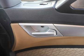 �й����� HOWO TX�ؿ� 25T 6X4 ����ʽ���綯ǣ����282kWhͼƬ