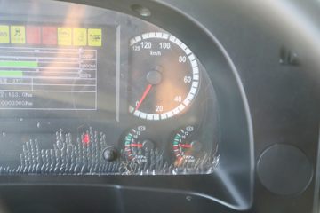 �й����� HOWO TX�ؿ� 25T 6X4 ����ʽ���綯ǣ����282kWhͼƬ