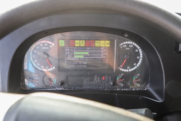 �й����� HOWO TX�ؿ� 25T 6X4 ����ʽ���綯ǣ����282kWhͼƬ