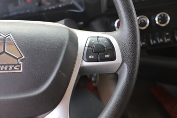 �й����� HOWO TX�ؿ� 25T 6X4 ����ʽ���綯ǣ����282kWhͼƬ