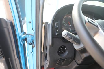 �й����� HOWO TX�ؿ� 25T 6X4 ����ʽ���綯ǣ����282kWhͼƬ