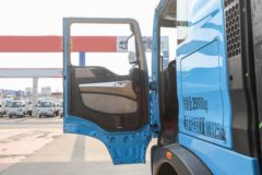中国重汽 HOWO TX重卡 25T 6X4 换电式纯电动牵引车(ZZ4257V384GZ1SBEV)282kWh