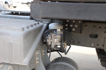 �й����� HOWO TX�ؿ� 25T 6X4 ����ʽ���綯ǣ����282kWhͼƬ