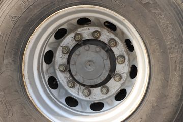 �й����� HOWO TX�ؿ� 25T 6X4 ����ʽ���綯ǣ����282kWhͼƬ