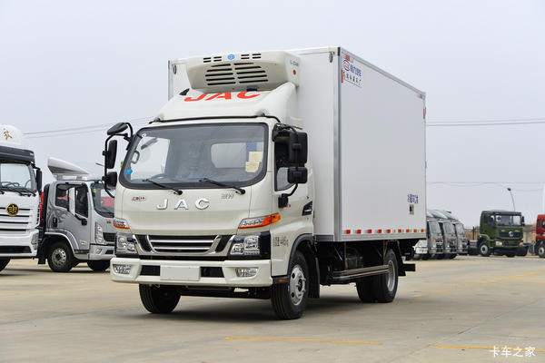 江淮骏铃V5 舒适版 152马力 4X2 4.03米冷藏车