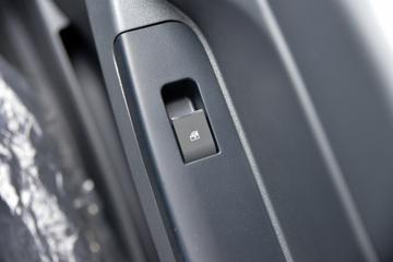 ���� ����V5 150���� 4X2 4.03����س�(HFC5045XLCP32K2C7S)ͼƬ