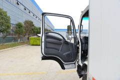 庆铃 五十铃 铃咖 150马力 4X2 4.05米冷藏车(程力威牌)(CLW5042XLCCDP)
