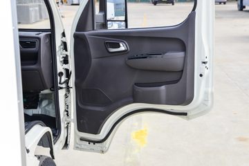 ���� ����M2 1.6L 122���� ���� 4X2 3.5����س�(������)ͼƬ