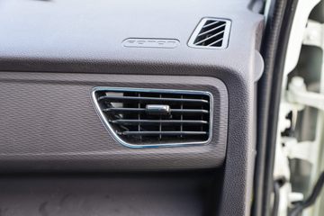 ���� ����M2 1.6L 122���� ���� 4X2 3.5����س�(������)ͼƬ