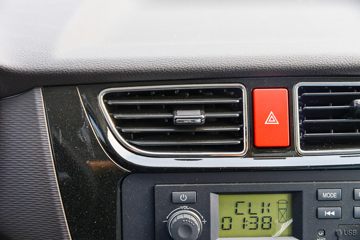 ���� ����M2 1.6L 122���� ���� 4X2 3.5����س�(������)ͼƬ