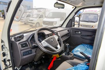 ���� ����M2 1.6L 122���� ���� 4X2 3.5����س�(������)ͼƬ