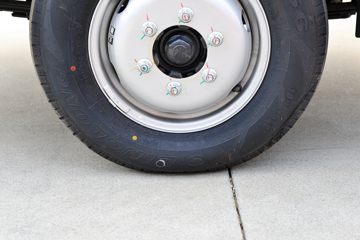 ���� ����M2 1.6L 122���� ���� 4X2 3.5����س�(������)ͼƬ