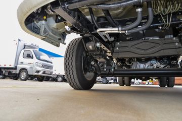 ���� ����M2 1.6L 122���� ���� 4X2 3.5����س�(������)ͼƬ