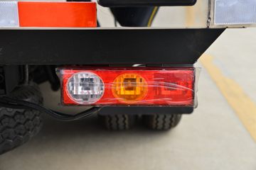 ���� ����M2 1.6L 122���� ���� 4X2 3.5����س�(������)ͼƬ