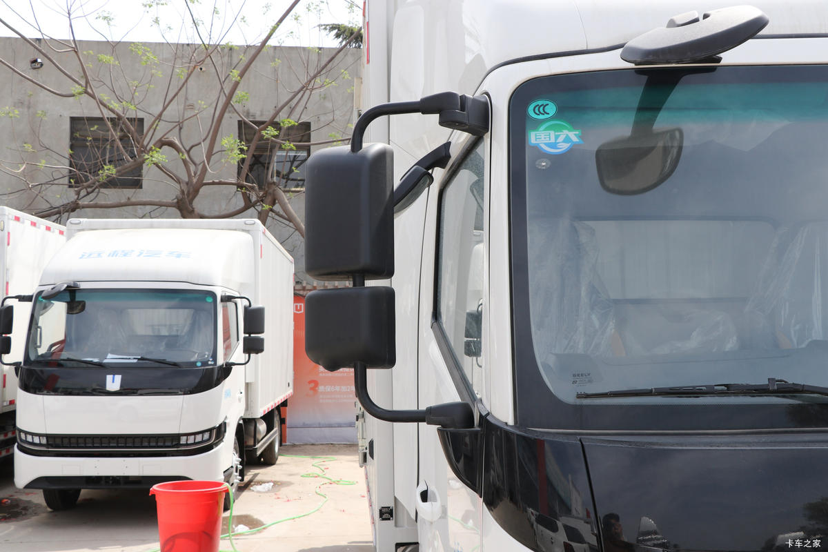 Զ H8M ׼ 4.5T 4.15׵ż״ʽ̻϶ʽῨ(JGL5047XXYSHEVGMN1)77.28kWh