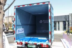 宇通轻卡 T2 C系 3.8米单排纯电动厢式轻卡77kWh