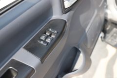 蓝擎轻卡 龙N 舒适型 140马力 4.18米单排栏板轻卡(宽体)(YTQ1041KK333)