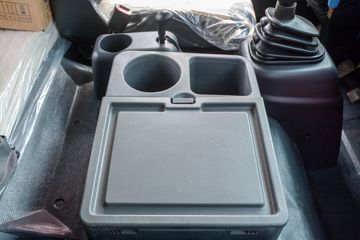 �ൺ��� ��V�п�2.0 190���� 4X2ǣ����(��ʿ��8��)ͼƬ