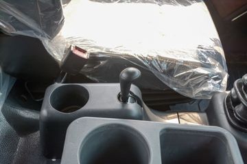 �ൺ��� ��V�п�2.0 190���� 4X2ǣ����(��ʿ��8��)ͼƬ