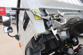 骏铃V6&nbsp;载货车底盘                                                图片