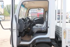 蓝擎轻卡 后浪Z1 140马力 4.18米单排栏板轻卡