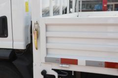 蓝擎轻卡 后浪Z1 140马力 4.18米单排栏板轻卡